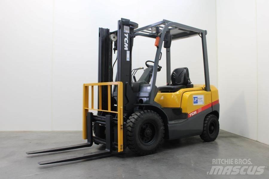 TCM FD 25 T 3 Дизельні навантажувачі