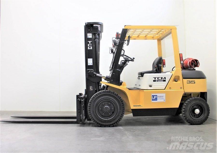 TCM FG 35 N7T Газові навантажувачі