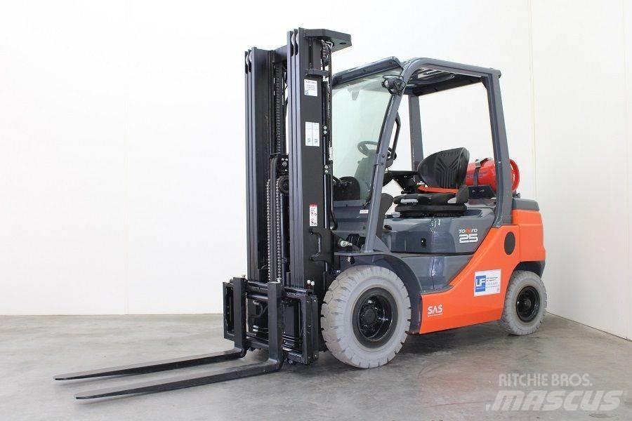 Toyota 02-8FGF25 Газові навантажувачі