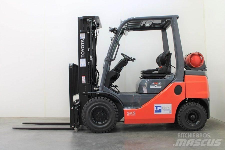 Toyota 02-8FGF25 Газові навантажувачі
