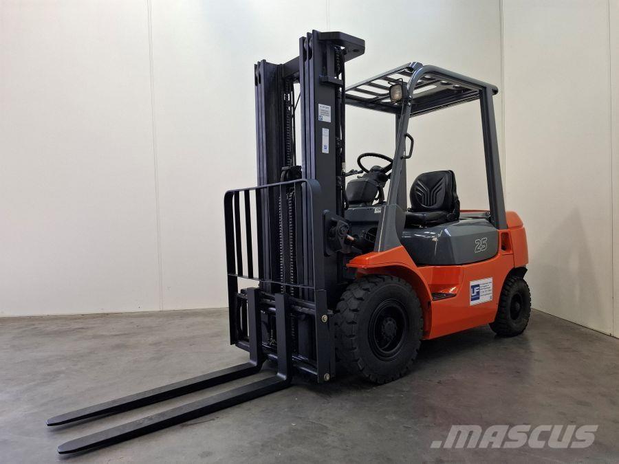 Toyota 62-7FDF25 Дизельні навантажувачі