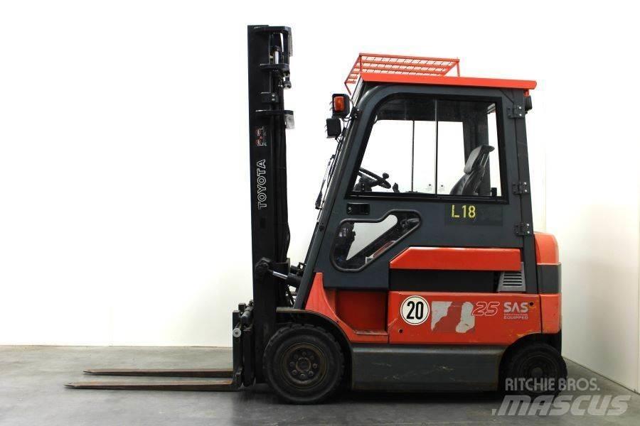 Toyota 7FBM25 Електронавантажувачі