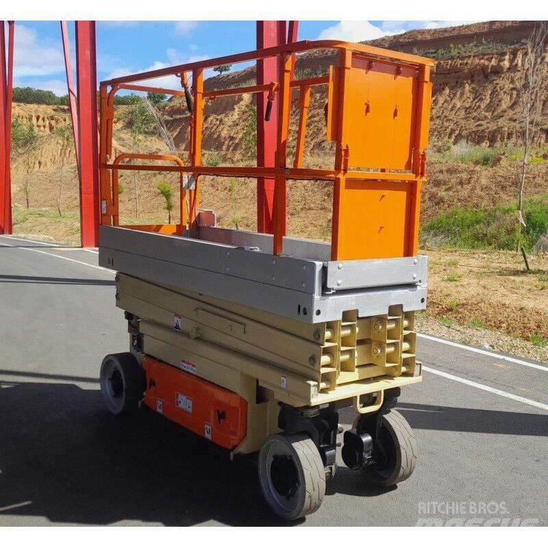 JLG 2030 ES Підйомники-ножиці