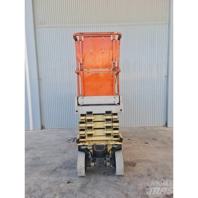 JLG 2630 ES Підйомники-ножиці