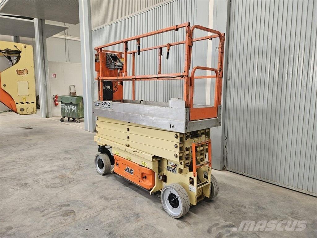 JLG 2630 ES Підйомники-ножиці
