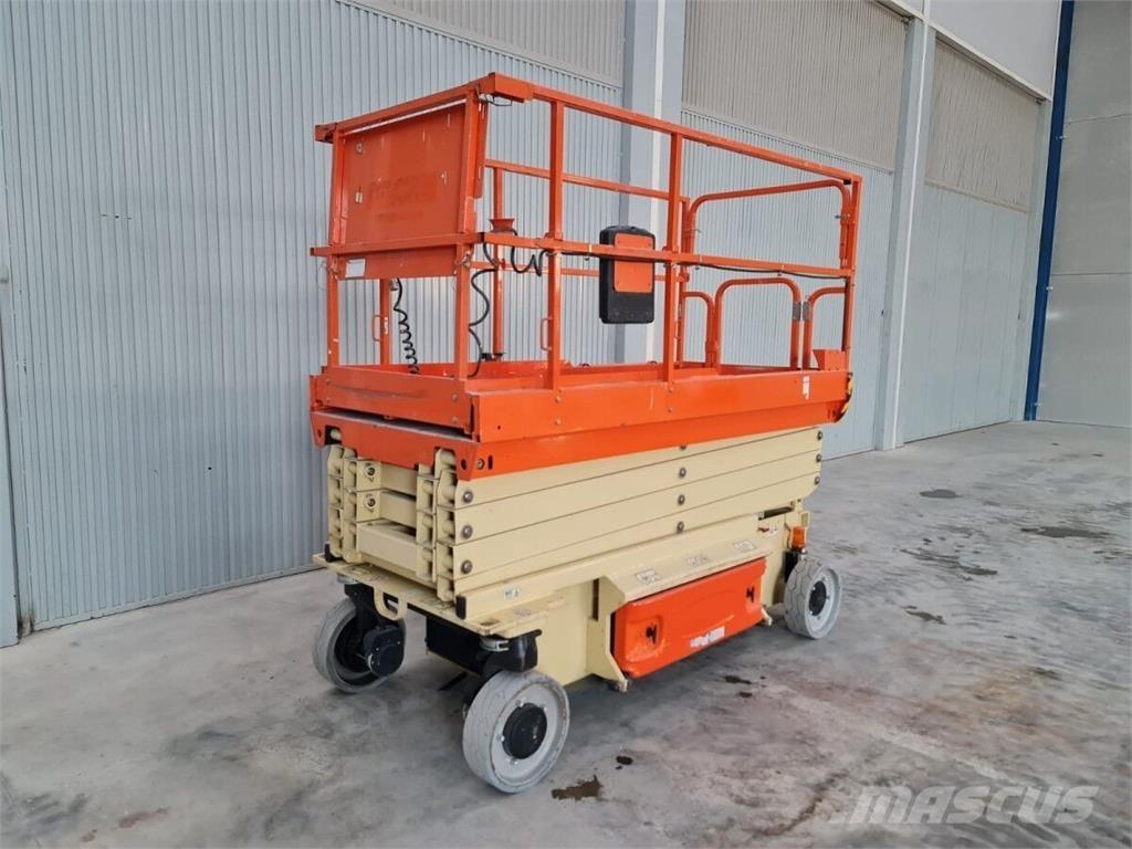 JLG 3246ES Підйомники-ножиці
