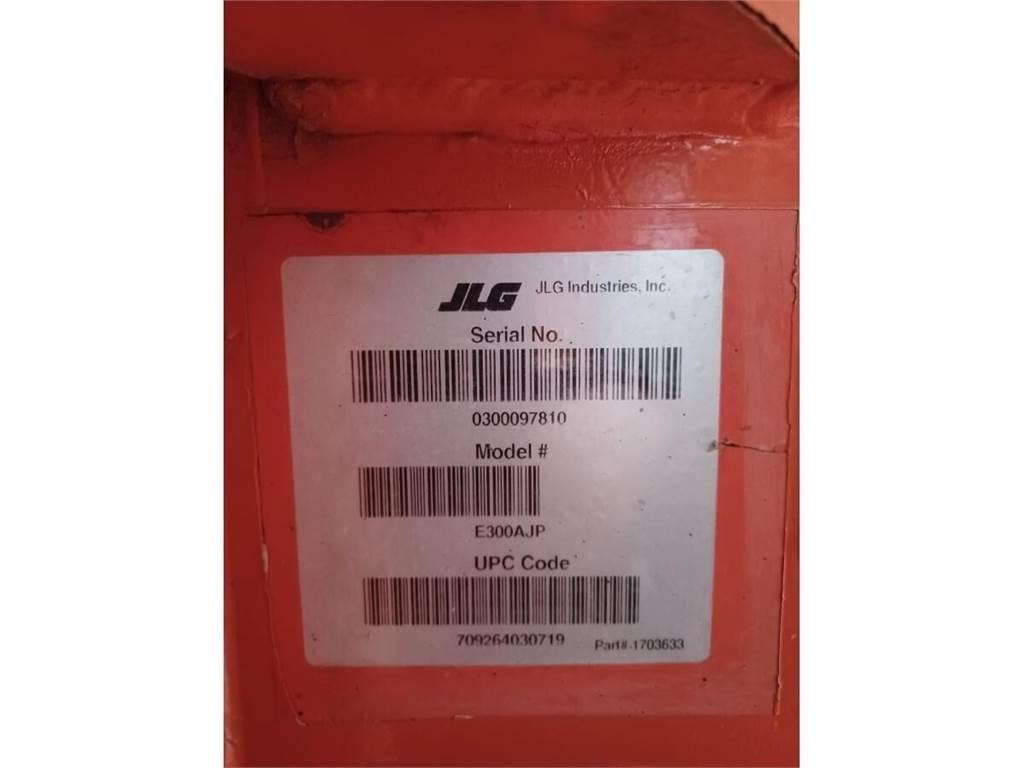 JLG E300AJP Колінчаті підйомники