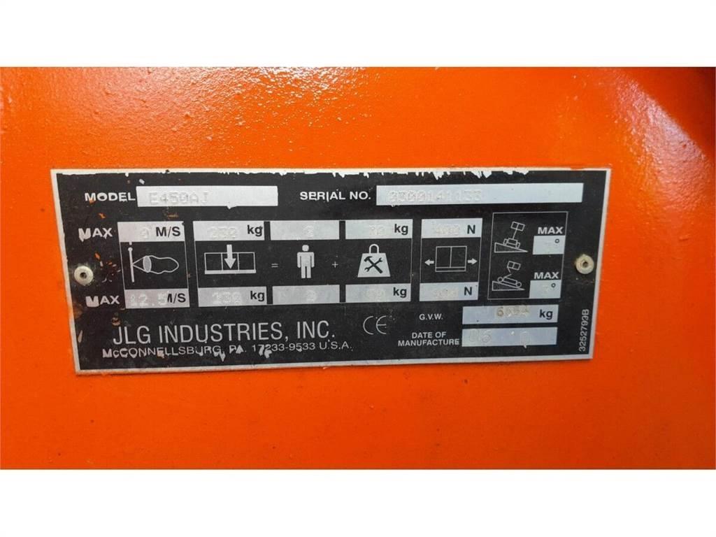 JLG E450AJ Колінчаті підйомники