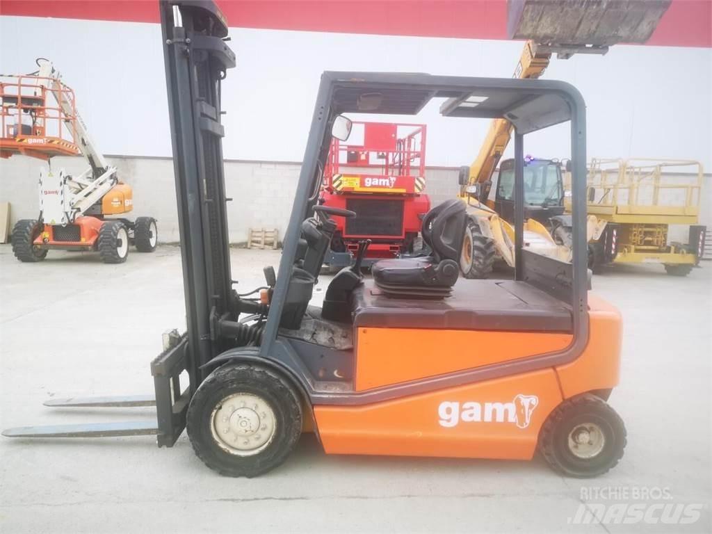 OM XE40 Електронавантажувачі