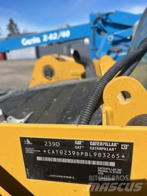 CAT 239D Тягачі