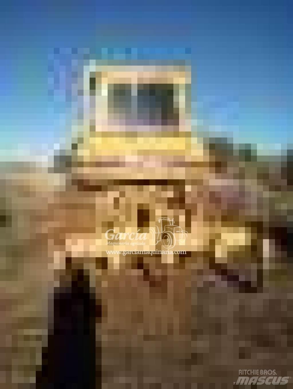CAT D5H Трактори
