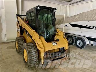 CAT 272D2 Міні-навантажувачі