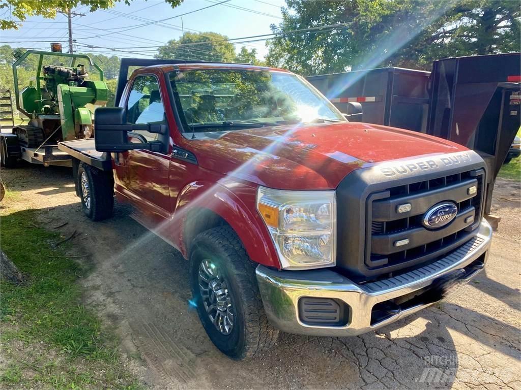 Ford F250 Вантажівки-платформи/бокове розвантаження
