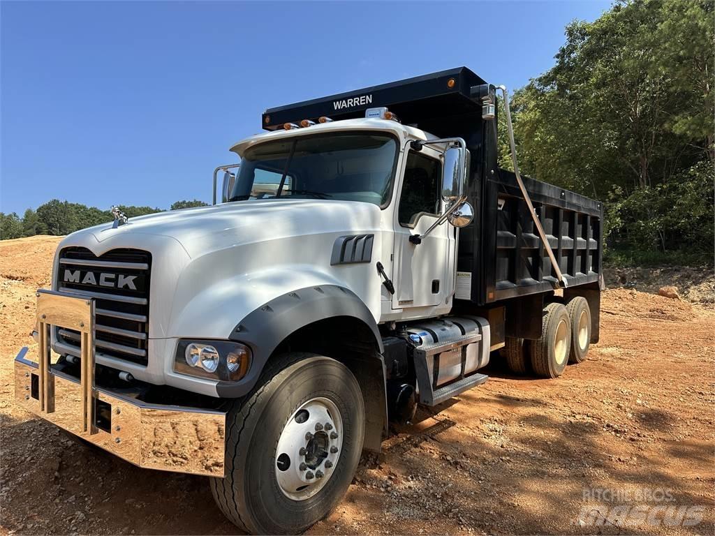 Mack GR64F Вантажівки / спеціальні