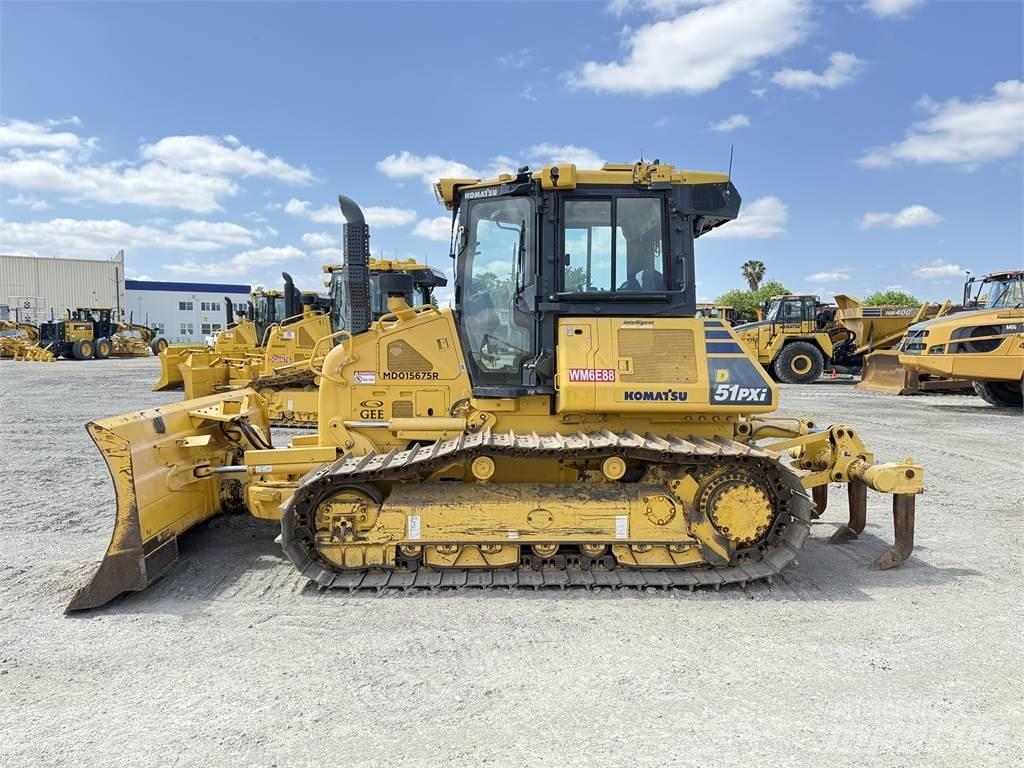 Komatsu D51PXi-24 Гусеничні бульдозери