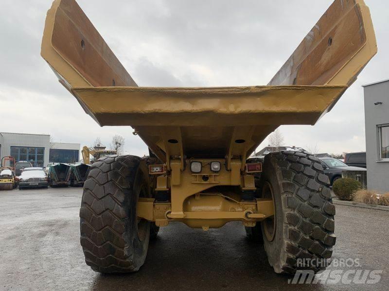 CAT 730 Зчленовані самоскиди