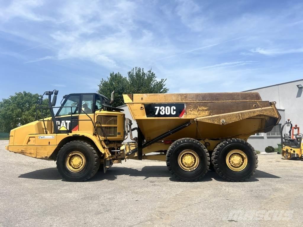 CAT 730 C Зчленовані самоскиди
