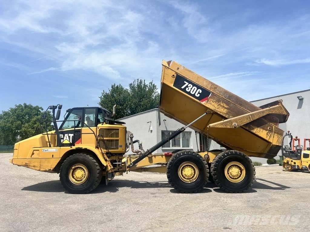 CAT 730 C Зчленовані самоскиди