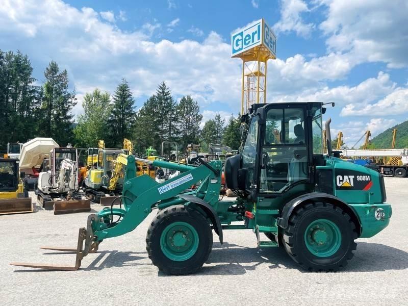 CAT 908M Фронтальні навантажувачі