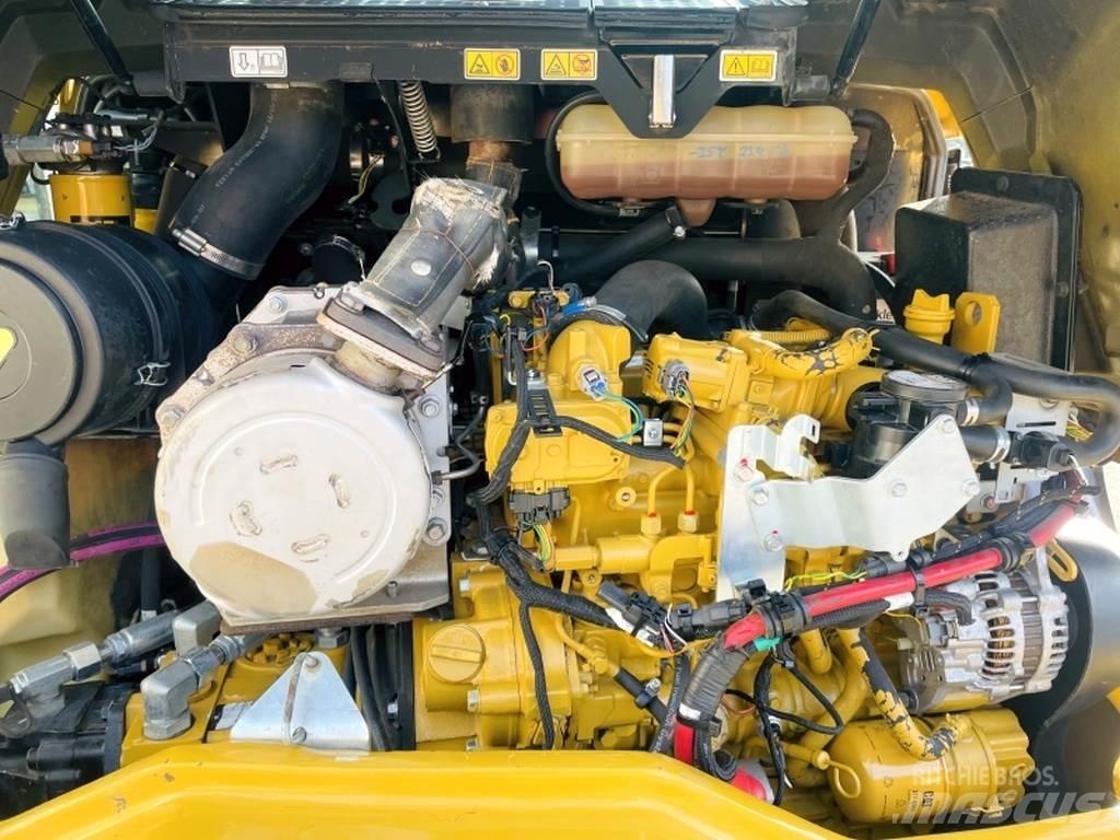 CAT 908M Фронтальні навантажувачі