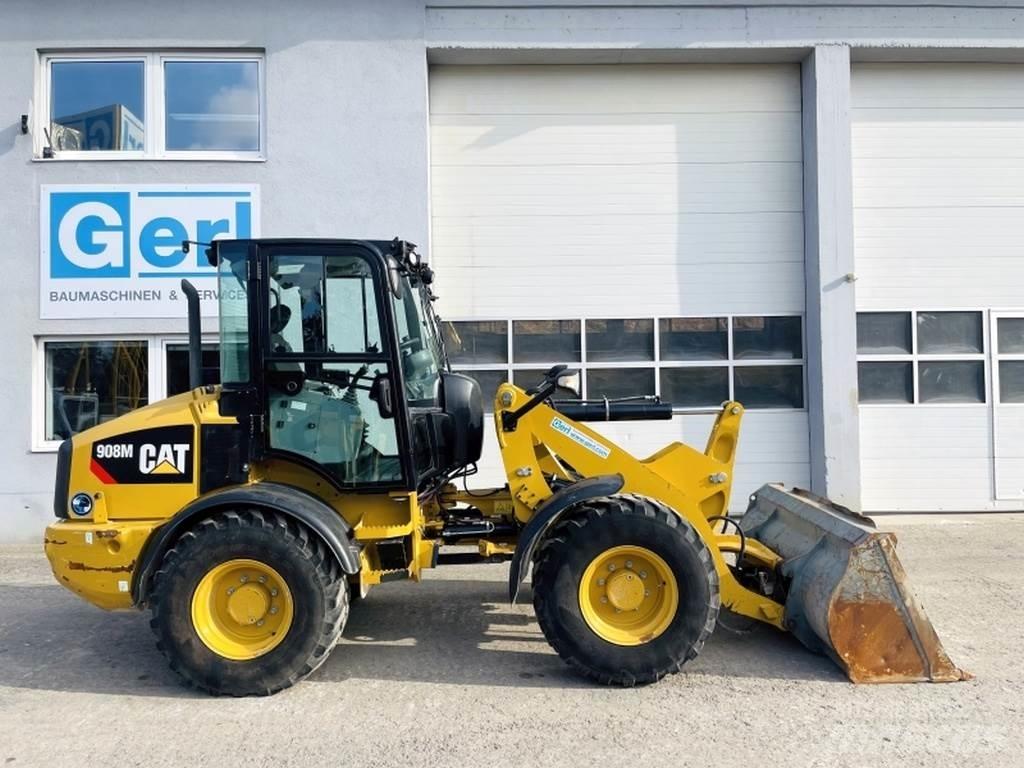 CAT 908M Фронтальні навантажувачі