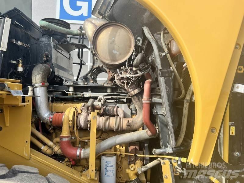 CAT 966 K Фронтальні навантажувачі