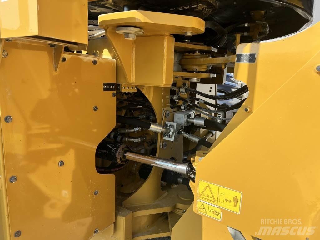 CAT 966 M Фронтальні навантажувачі