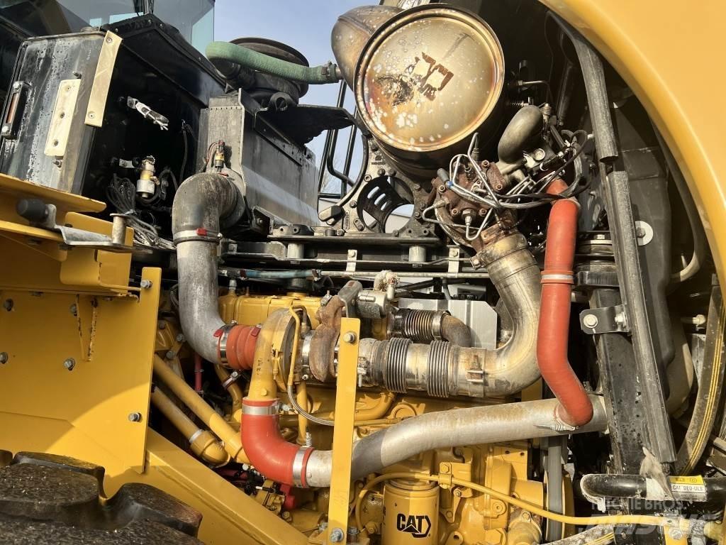 CAT 972 K Фронтальні навантажувачі