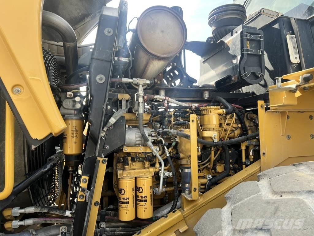 CAT 972 K Фронтальні навантажувачі