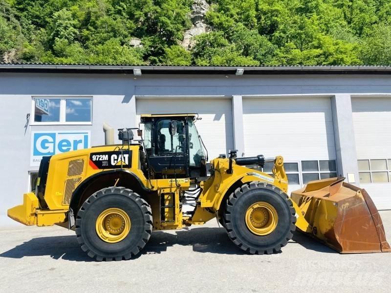 CAT 972M XE Фронтальні навантажувачі