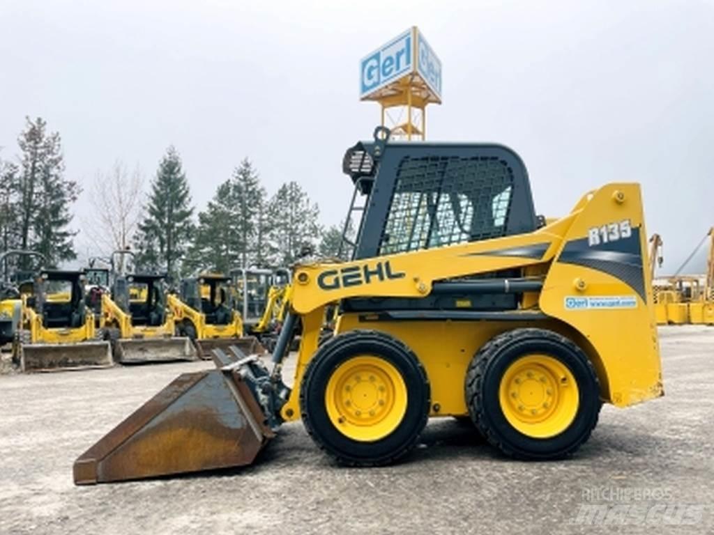 Gehl R135 Міні-навантажувачі