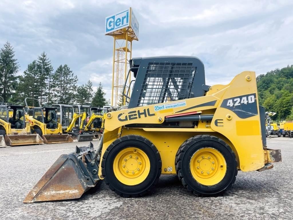 Gehl SL4240 Міні-навантажувачі