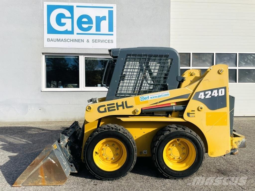 Gehl SL4240 Міні-навантажувачі