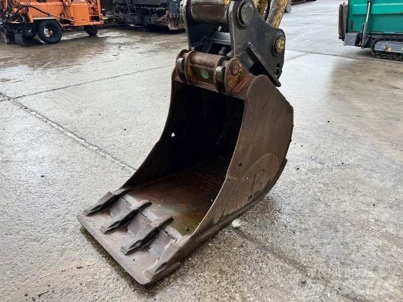 Komatsu PC 210-6K Гусеничні екскаватори