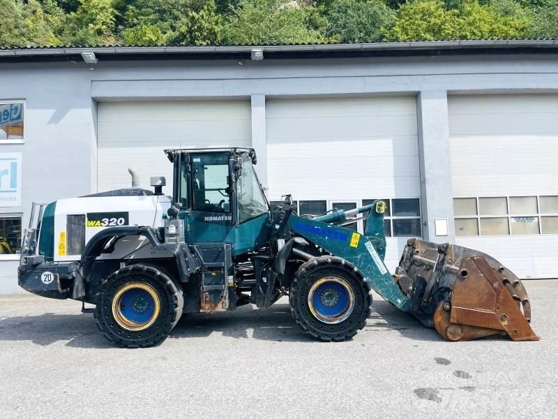 Komatsu WA320-8 Фронтальні навантажувачі