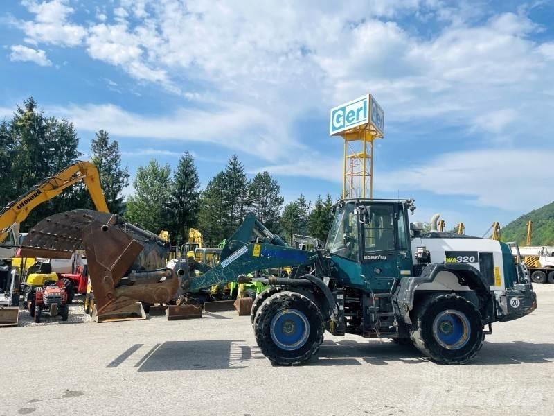 Komatsu WA320-8 Фронтальні навантажувачі