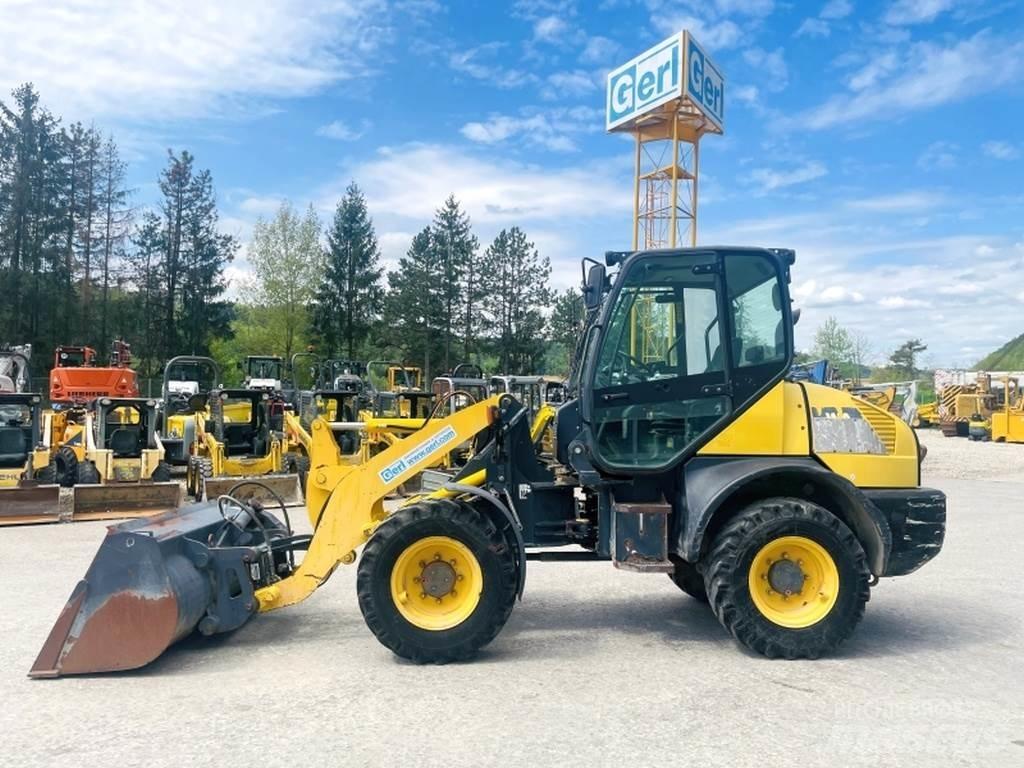 Komatsu WA80-6 Фронтальні навантажувачі