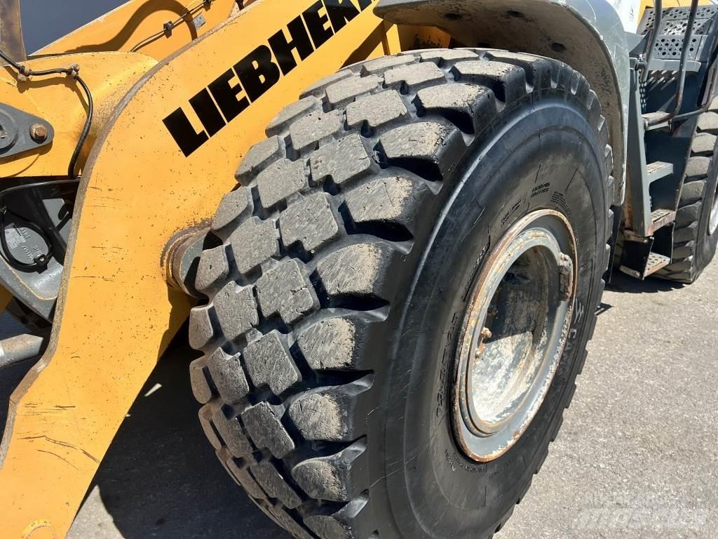 Liebherr L 556 Фронтальні навантажувачі