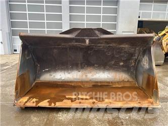 Liebherr Schaufel L 574 Фронтальні навантажувачі