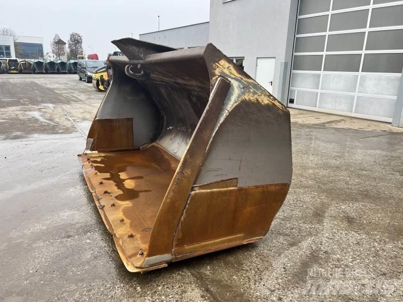 Liebherr Schaufel L 574 Фронтальні навантажувачі