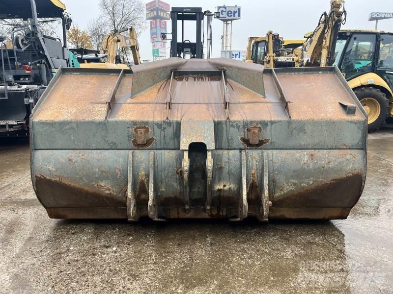 Liebherr Schaufel L 574 Фронтальні навантажувачі
