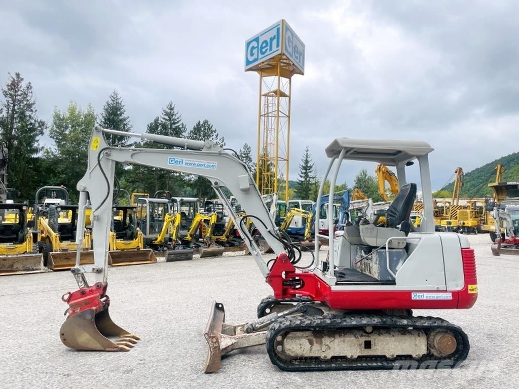 Takeuchi TB135 Міні-екскаватори < 7т