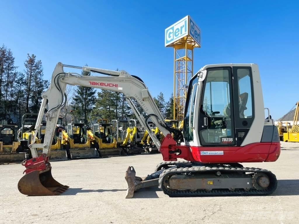 Takeuchi TB235 Міні-екскаватори < 7т