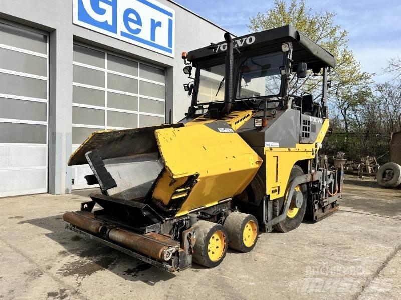  Volvo-ABG 6870 Асфальтовкладачі