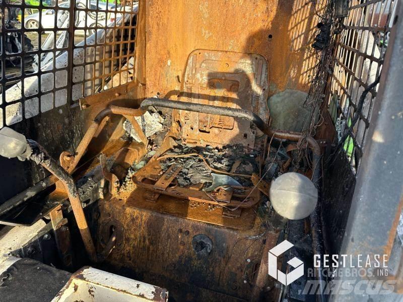 Bobcat 853 Малі навантажувачі