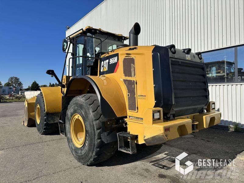 CAT 966M Фронтальні навантажувачі