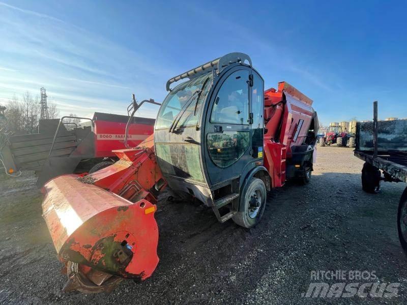 Kuhn SP 14 Завантажувачі змішувальних машин