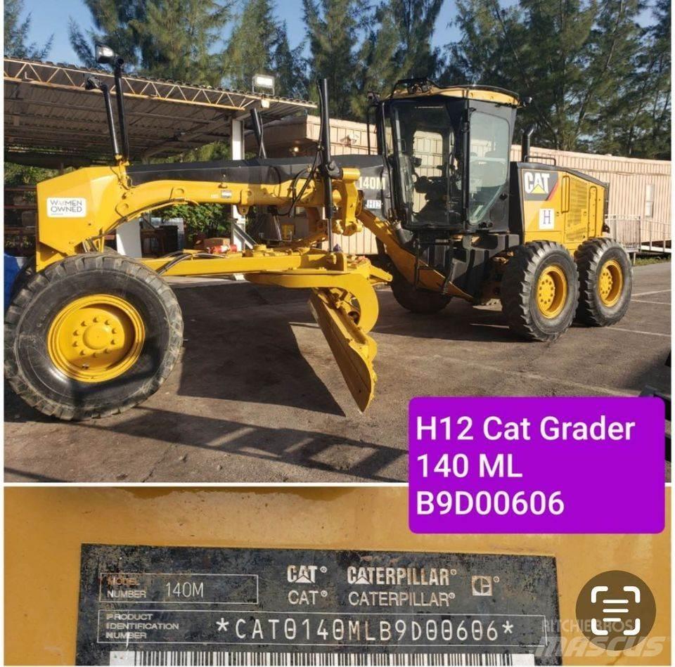 CAT 140M Гусеничні бульдозери
