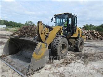 CAT 938M Фронтальні навантажувачі