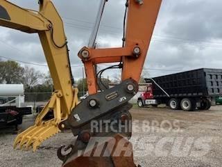Doosan DX225LC Гусеничні екскаватори